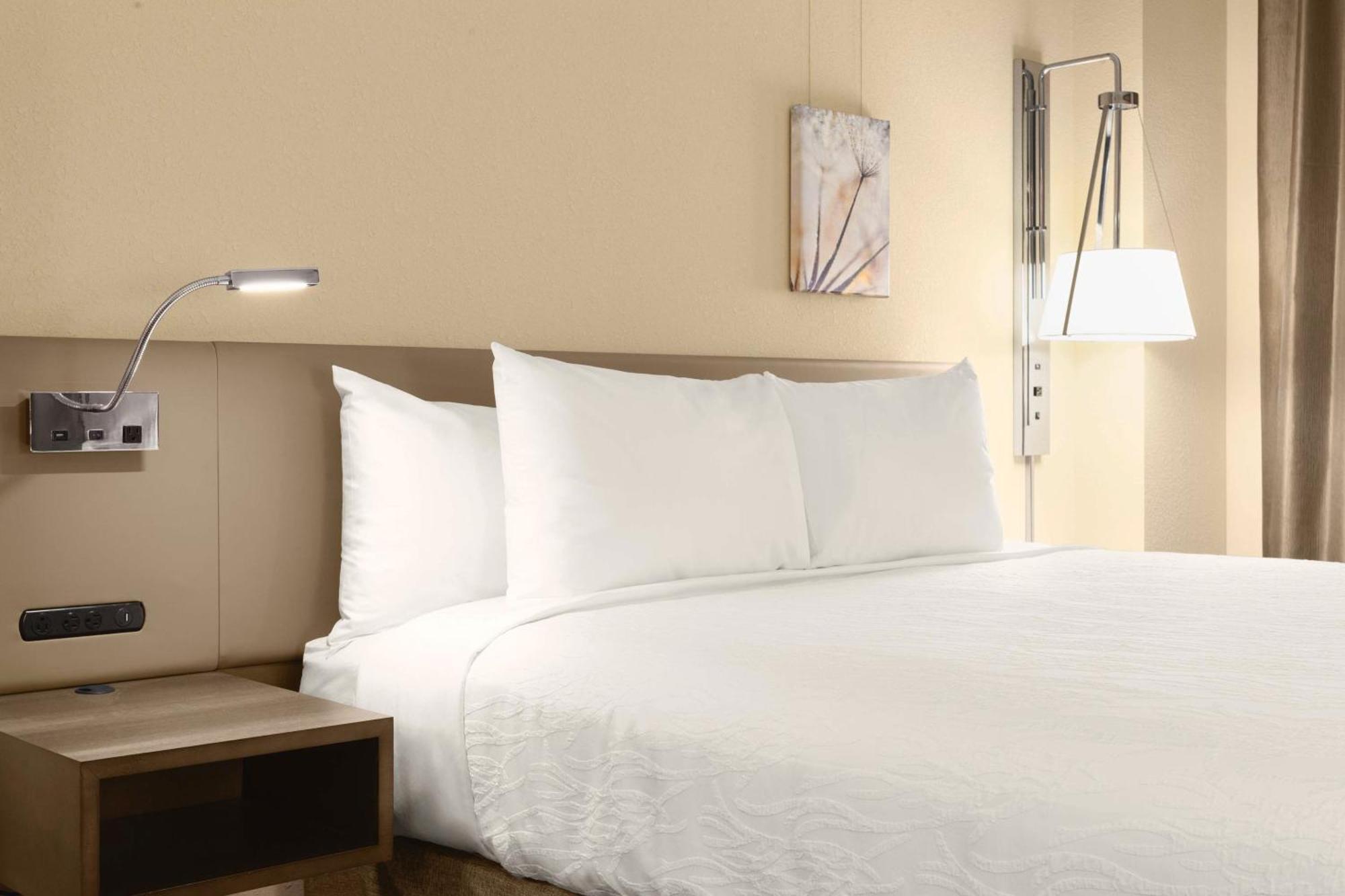 Hilton Garden Inn Charlotte Southpark Екстериор снимка