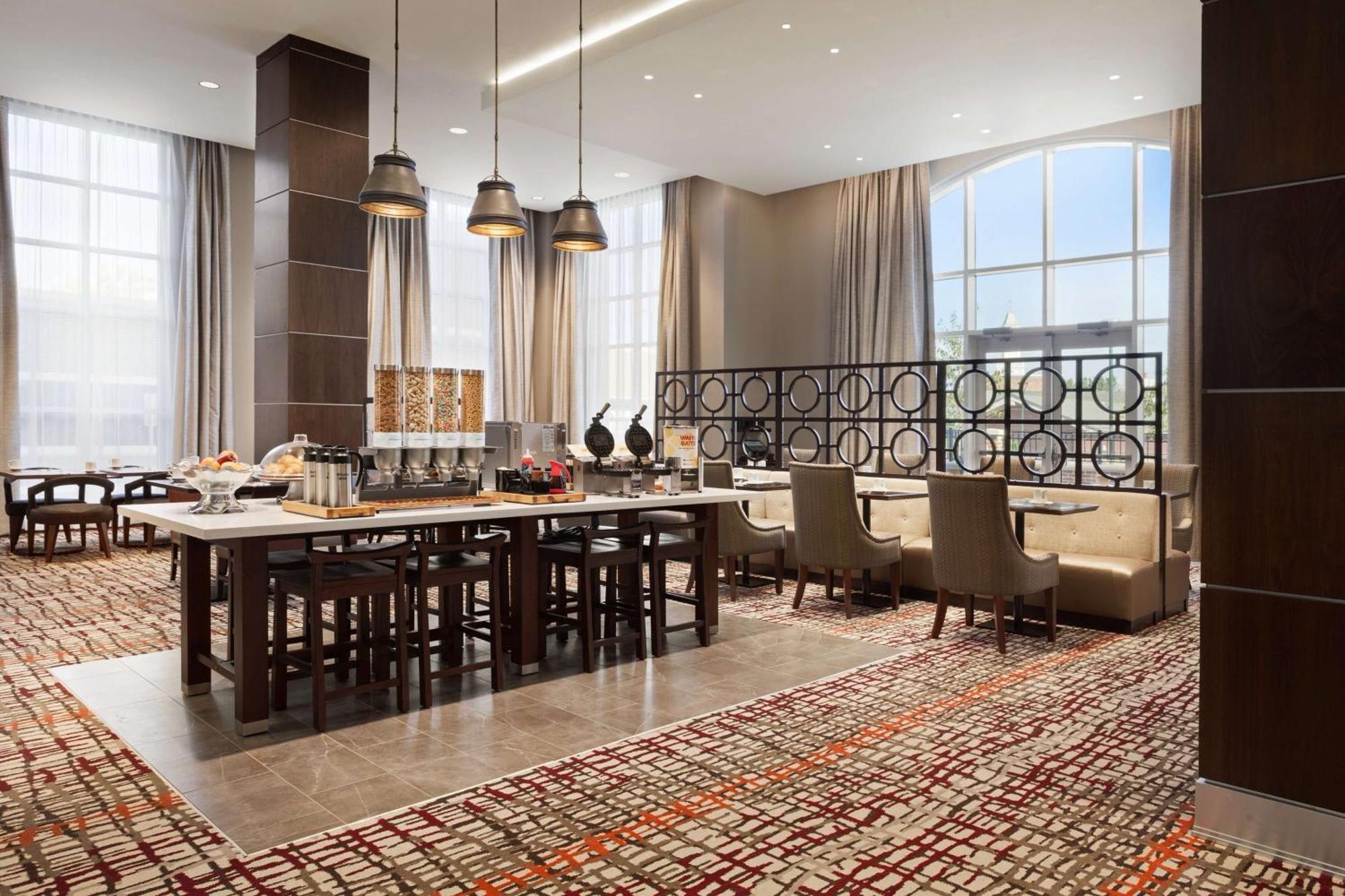 Hilton Garden Inn Charlotte Southpark Екстериор снимка