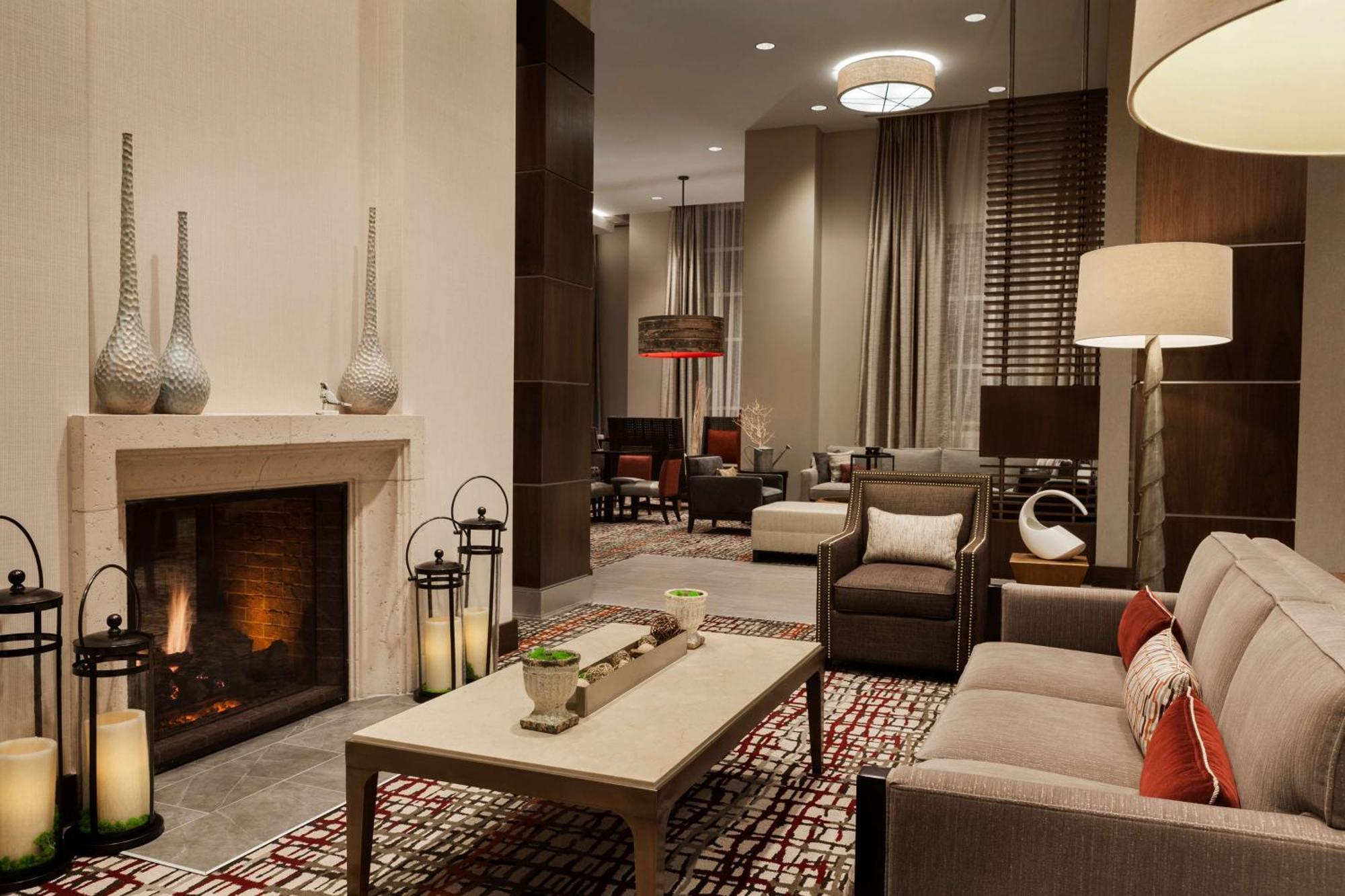 Hilton Garden Inn Charlotte Southpark Екстериор снимка