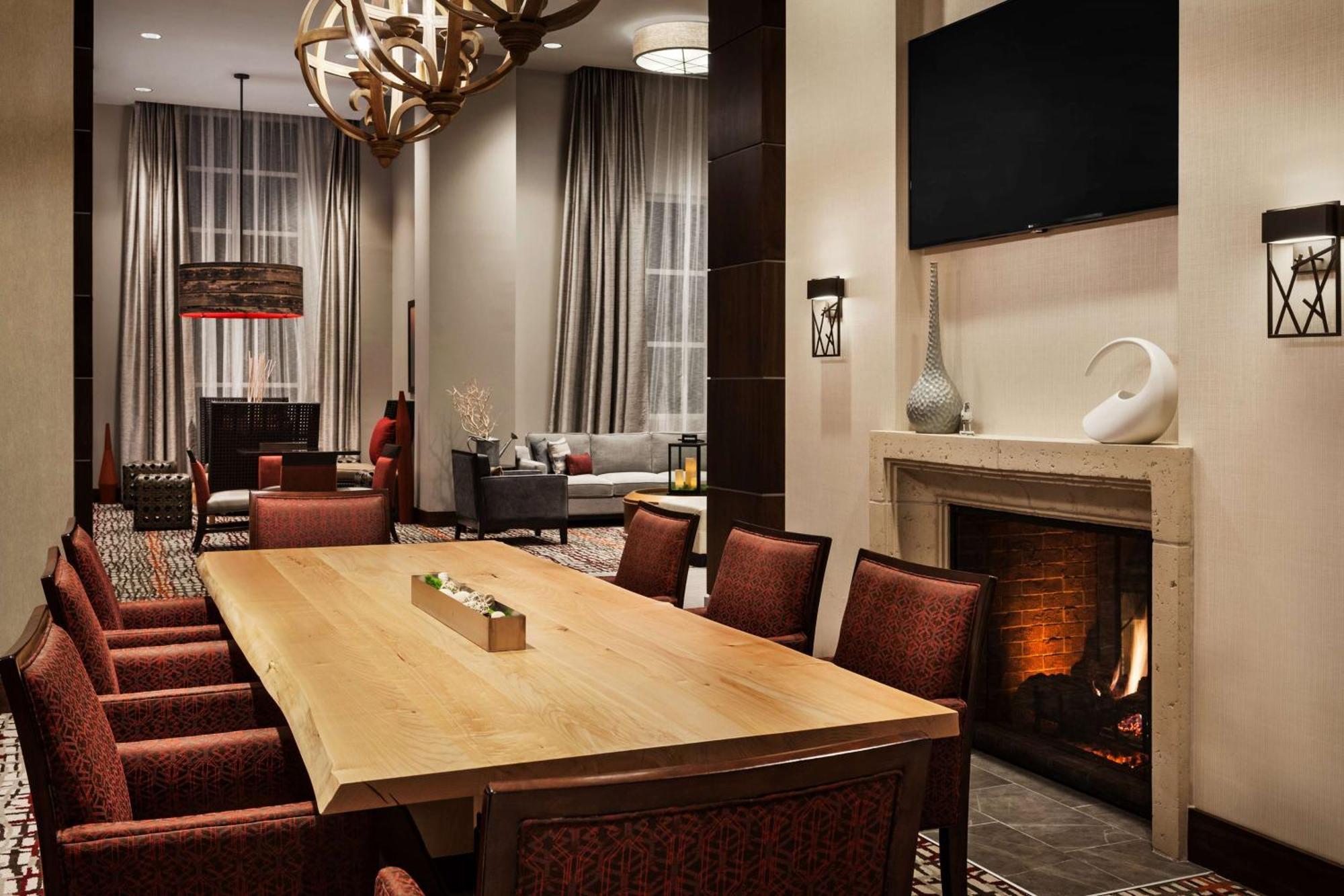 Hilton Garden Inn Charlotte Southpark Екстериор снимка